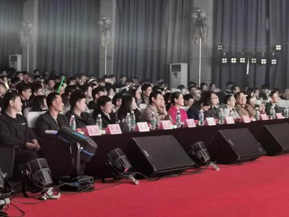 说明: C:\Users\Administrator\Desktop\测通学院成功举办2020级新生迎新晚会暨“音梦起航，为你唱响”主题音乐盛典\2出席嘉宾.jpg