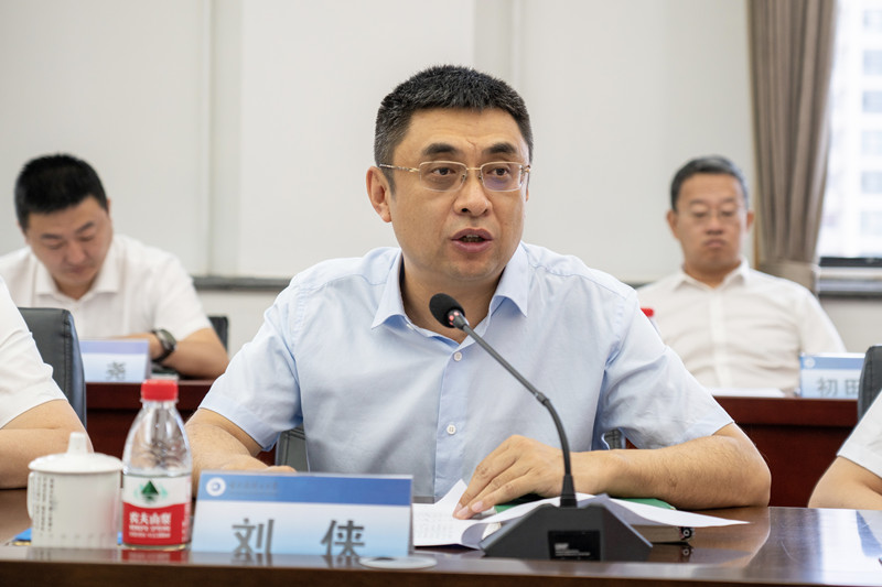 首页>/理工要闻>/正文>校长刘侠主持会议校领导出席会议并作汇报校
