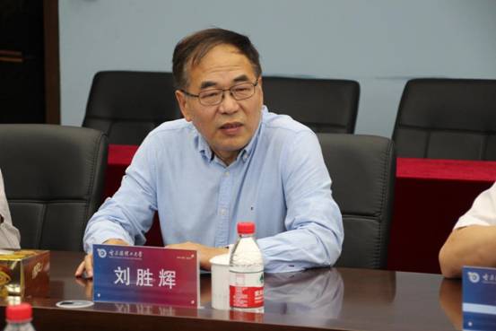 7eb7d85f90ba66f176eabc32c5d72d9