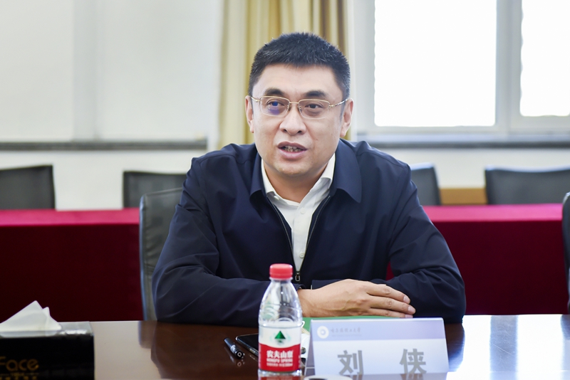 校长刘侠对两位同志加入哈尔滨理工大学表示欢迎郭加利同志作表态发言